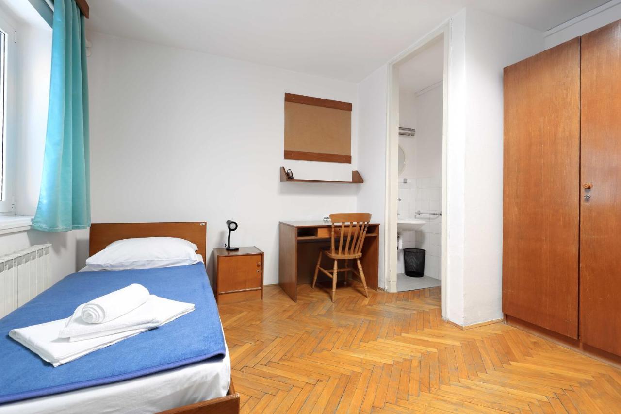 Rooms Studentsko Naselje Ivan Goran Kovacic Rijeka Exterior photo