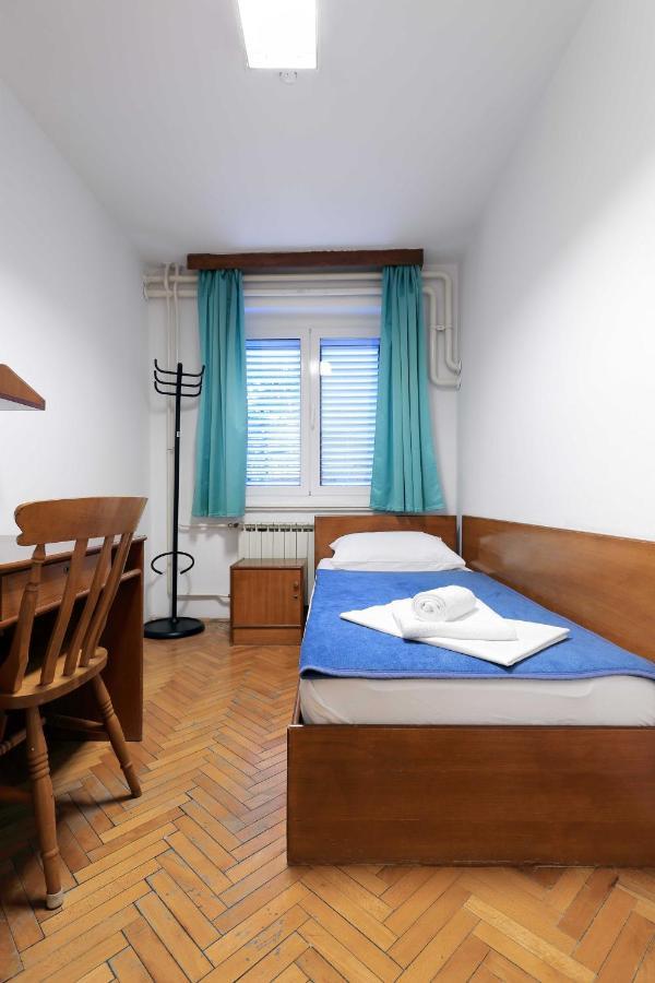 Rooms Studentsko Naselje Ivan Goran Kovacic Rijeka Room photo